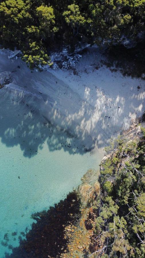 Вілла Lumeah Retreat Bruny Island Adventure Bay Екстер'єр фото